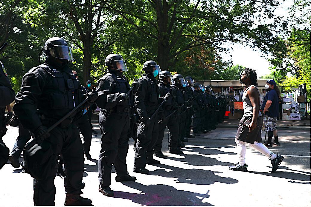 DC Police Clear ‘Autonomous Zone’ Protesters Near White House