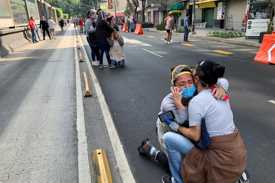 7.4 Magnitude Earthquake Shakes Southern Mexico, Tsunami Warning Issued