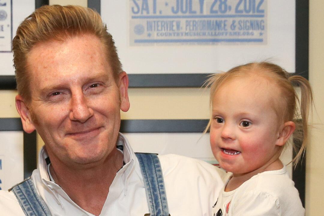 Dad of Daughter With Down Syndrome Writes Touching Blog Post: ‘God Doesn’t Make Mistakes’