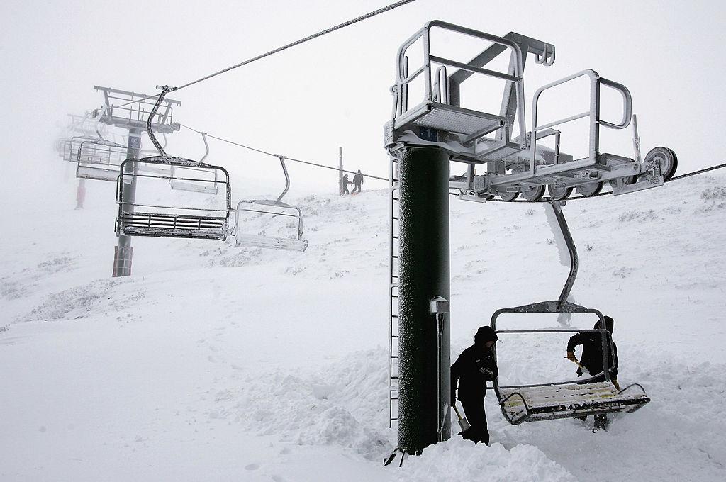 Victoria’s Snow Fields Delay Ski Lift Opening