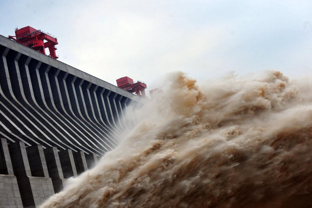 China’s Largest Dam Draws Scrutiny for Structural Flaws as Flooding Ravages Country