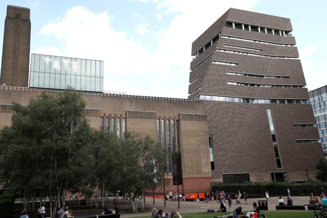 Teenager Who Threw French Boy From London Art Gallery Roof Jailed for 15 Years