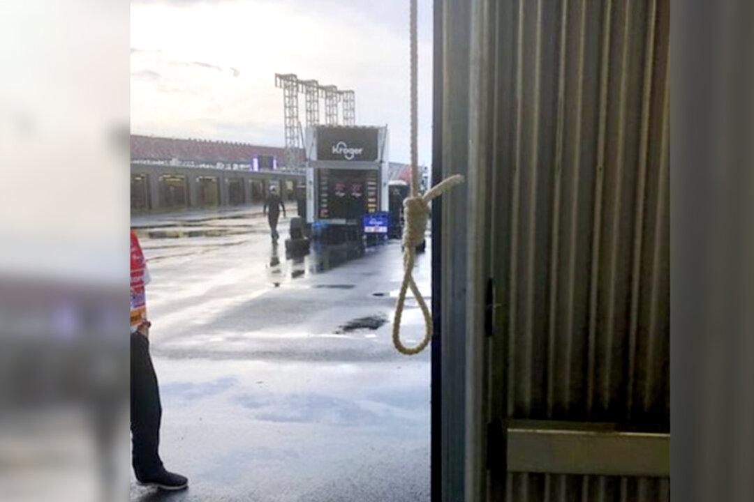 NASCAR Releases Photo of ‘Noose’-Like Knot Found in Bubba Wallace’s Garage