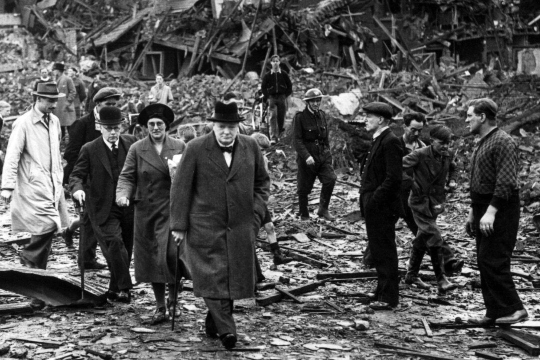 Plan Afoot to Erect Statue of Churchill in Calgary