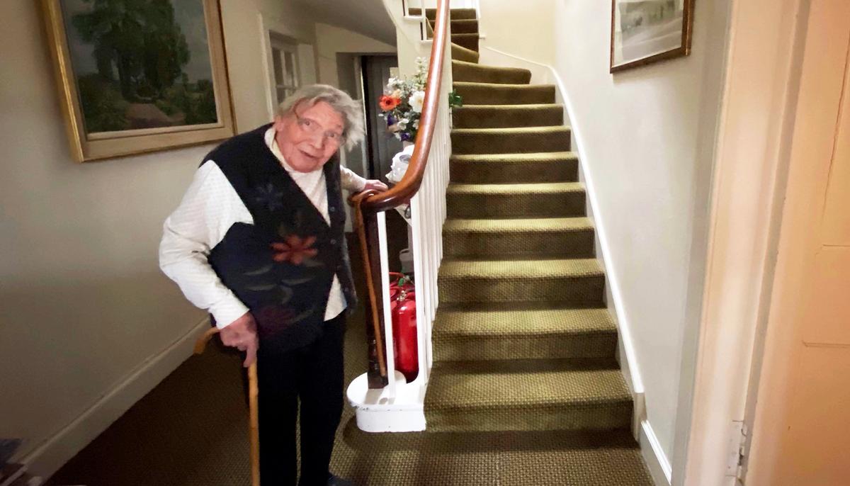 Grandma, 90, Climbs Stairs Equivalent to the Height of a Mountain, Raises Money for NHS