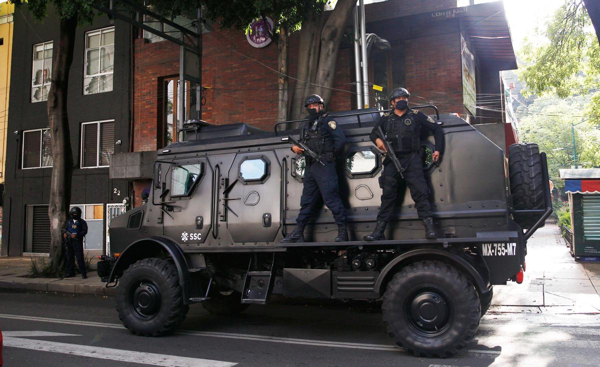 Ambush of Mexico Police Chief Leaves Few Options