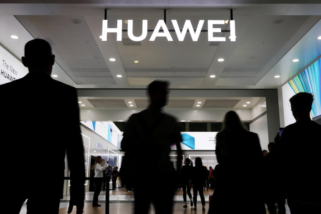 FCC Formally Declares Huawei, ZTE as National Security Threats
