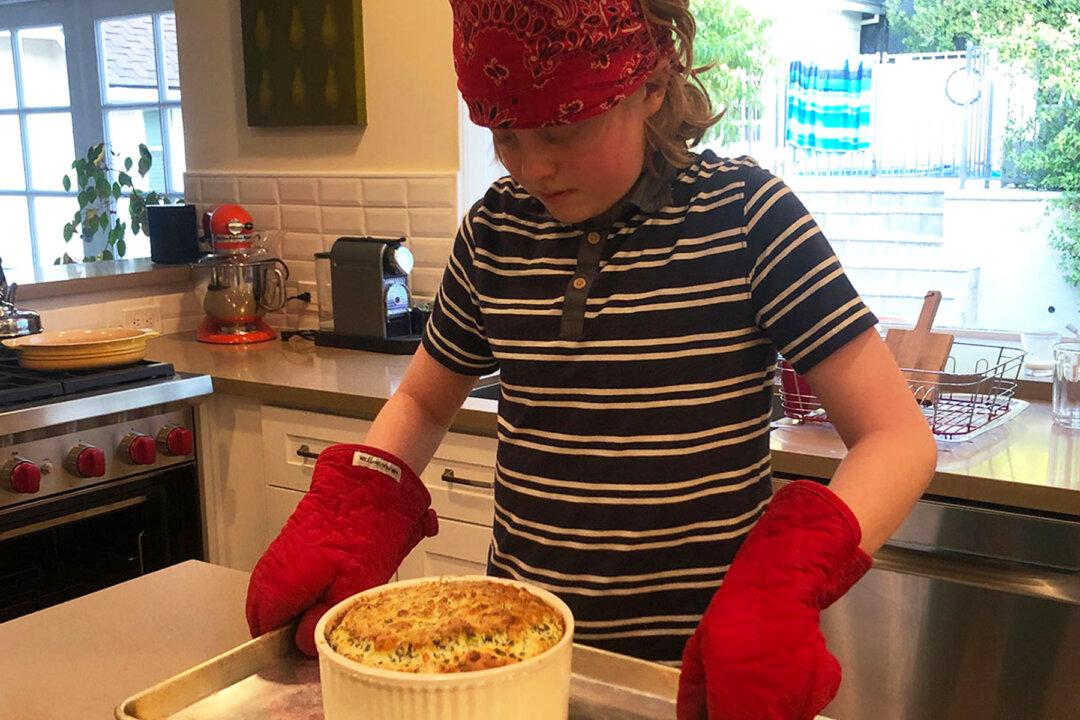 Parents Create ‘Common Sense Camp’ to Teach Kids Basic Life Skills While Quarantining