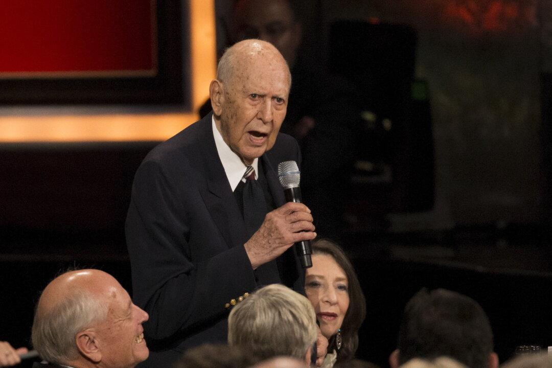 Carl Reiner, Creator of ‘Dick Van Dyke Show,’ Dead at 98