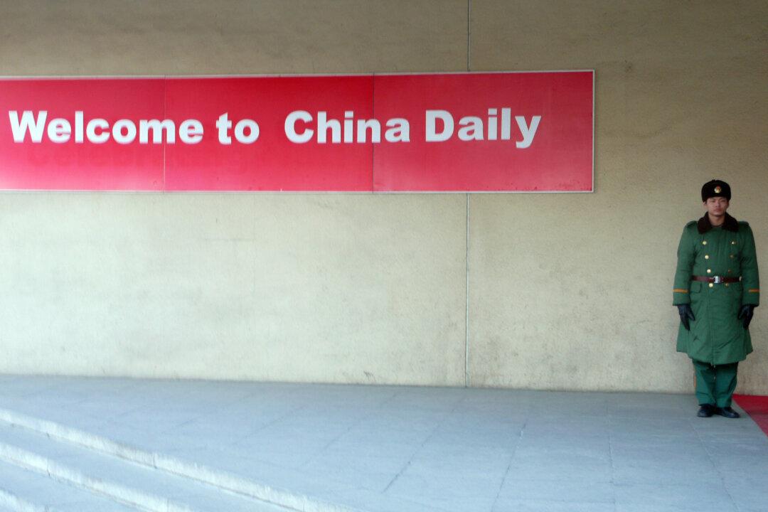 A Chinese Army Works on US Social Media to Derail Trump