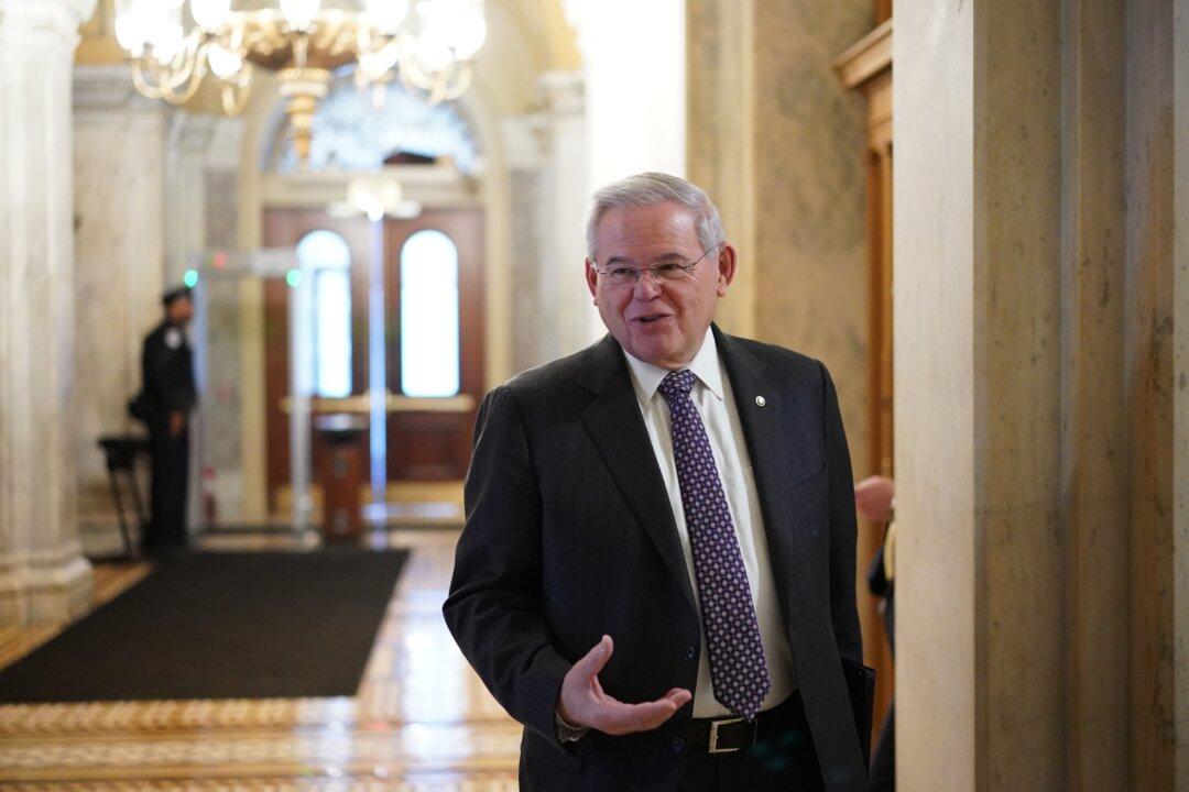 Senator Blocks Resolution Condemning ‘Mob Violence’