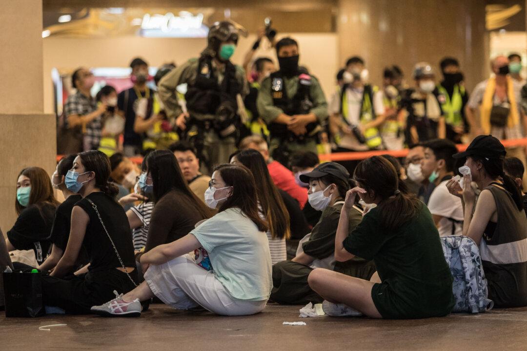 UK Lawmakers Urge Sanctions Over Rights Abuses by Hong Kong Police
