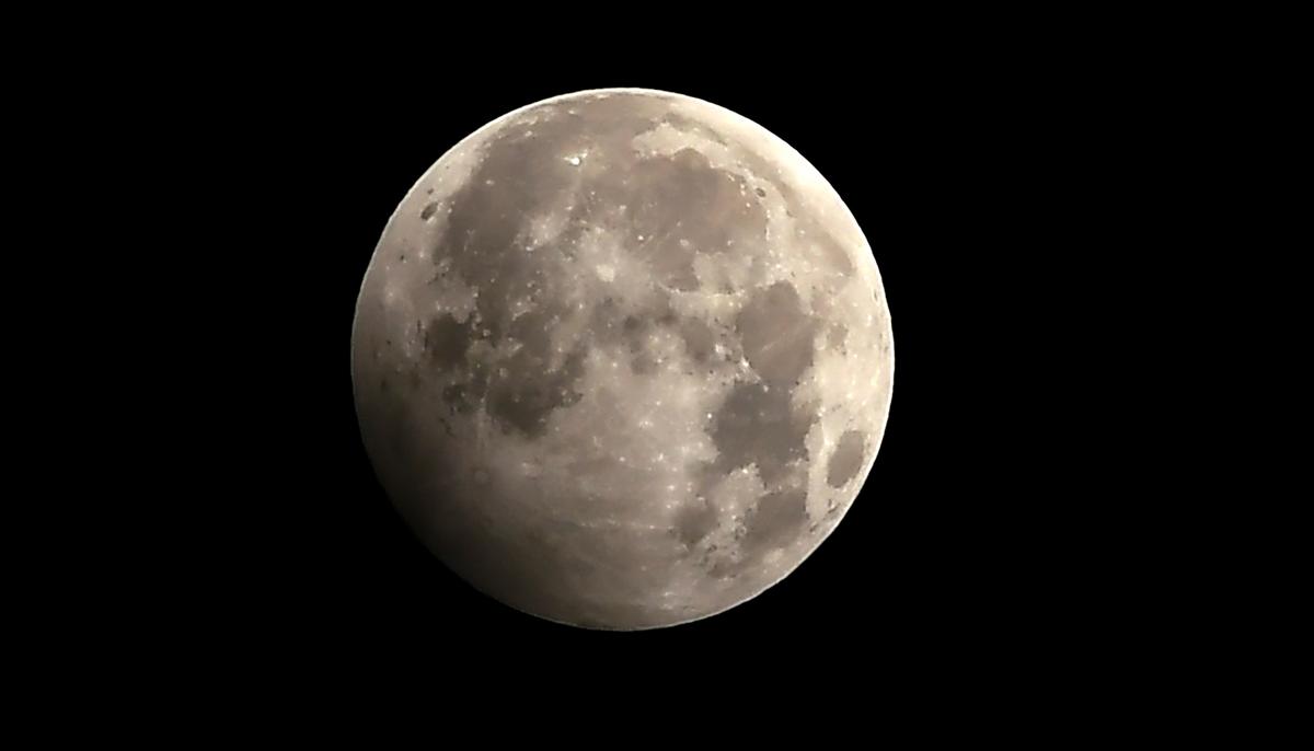 NASA Confirms Water Exists on Sunny Side of the Moon