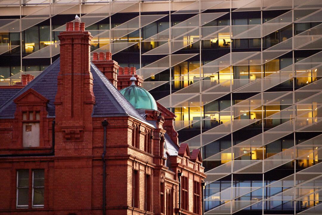 Irish 2020 GDP May Fall by 14 Percent in Virus Second Wave: Central Bank