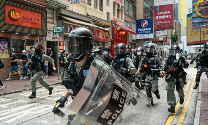 Hong Kong Epoch Times Staffer: Police Threatened to Send Me to Mainland for Organ Harvesting