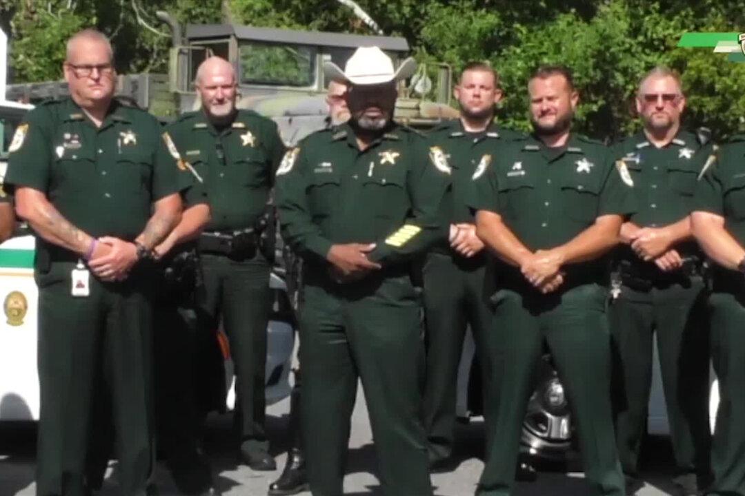 Black Sheriff Warns Rioters: I’ll Deputize ‘Every Lawful Gun Owner in This County’ to Protect This County