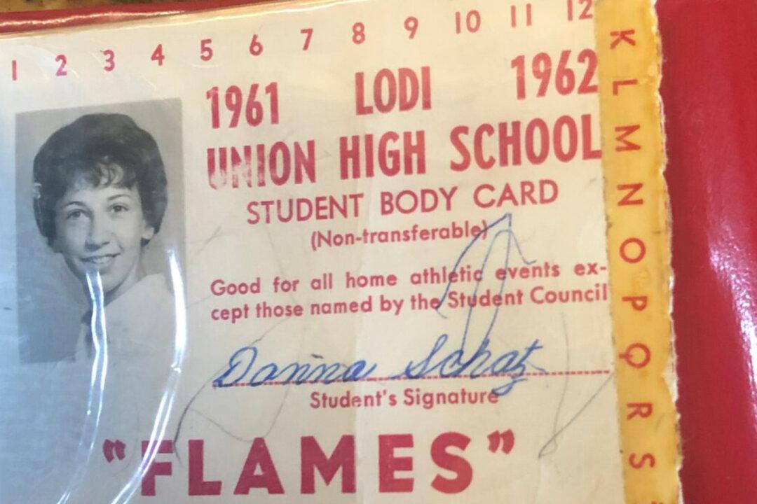 Woman Reunites With Her Wallet Lost in 1962 at a Movie Theater: ‘It’s Unbelievable’