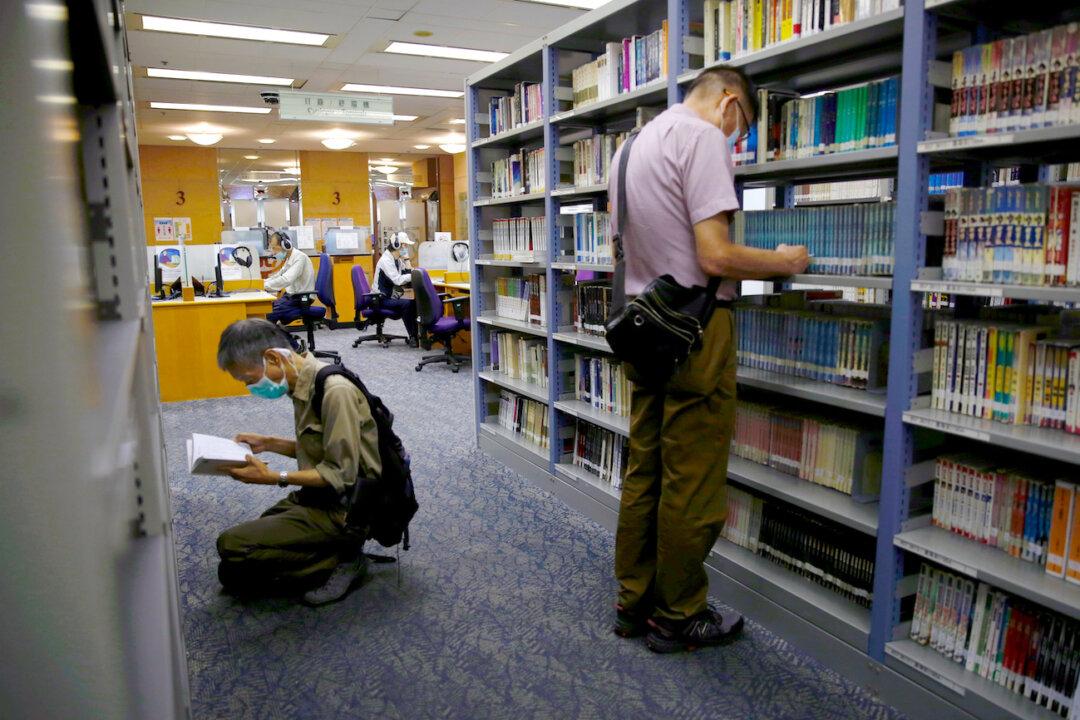 Hong Kong Libraries Pull Pro-Democracy Books for Review Under Beijing’s Security Law