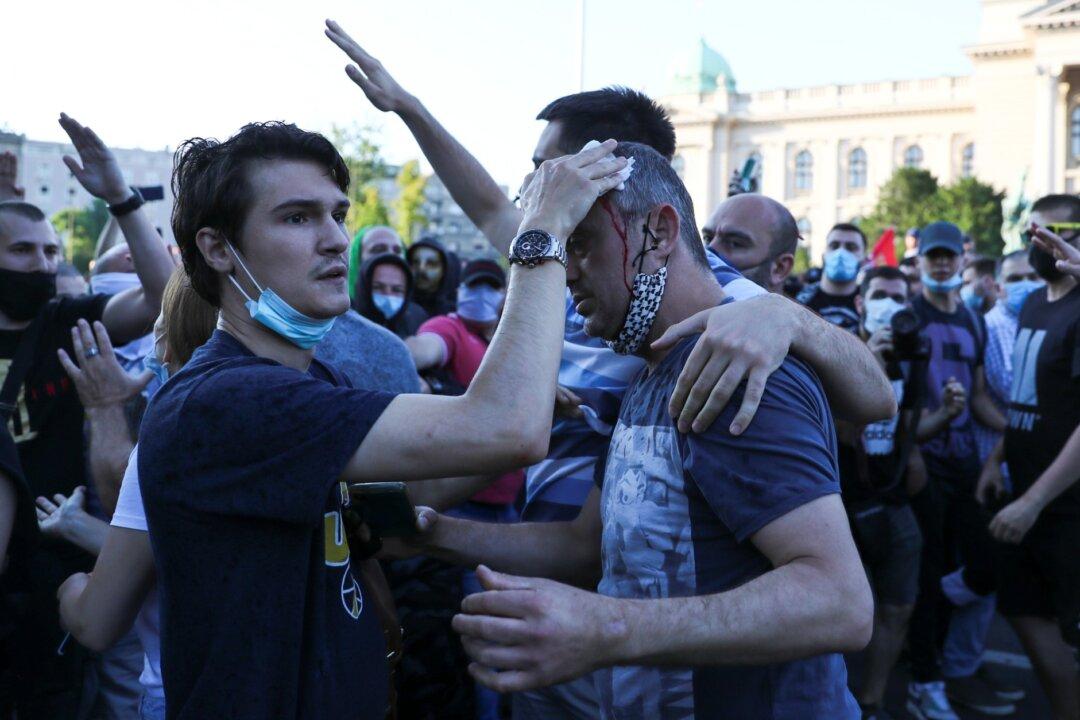 Thousands Protest Against Serbian Leader Despite Warnings of Virus Risk