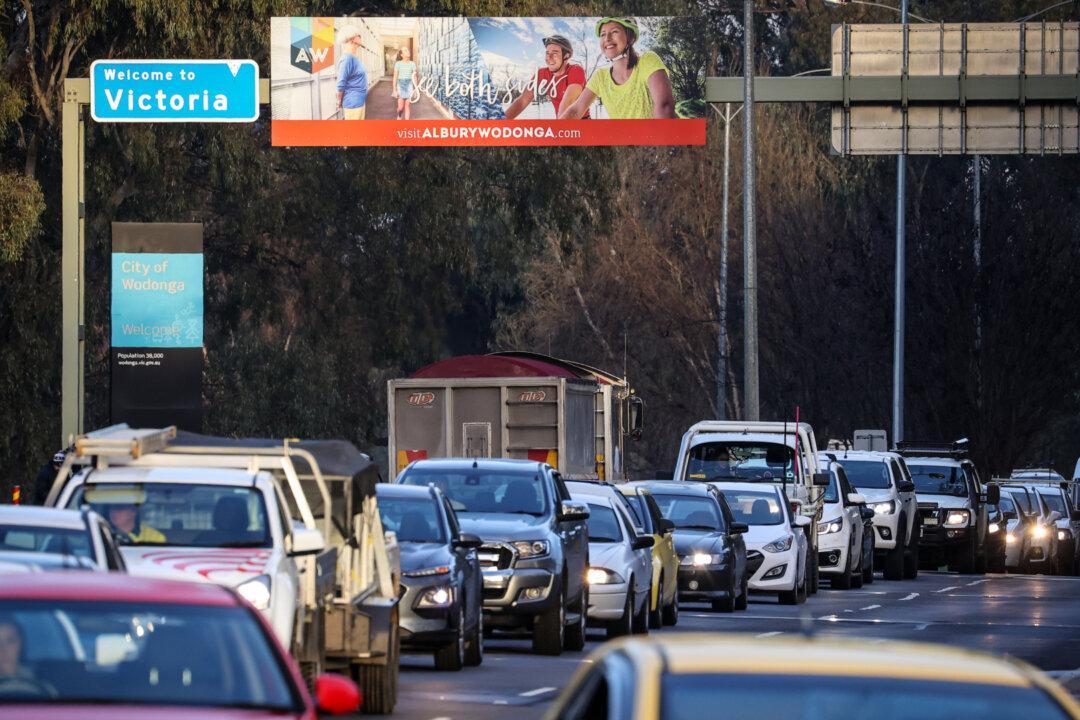 NSW Tightens Entry at Border With Victoria