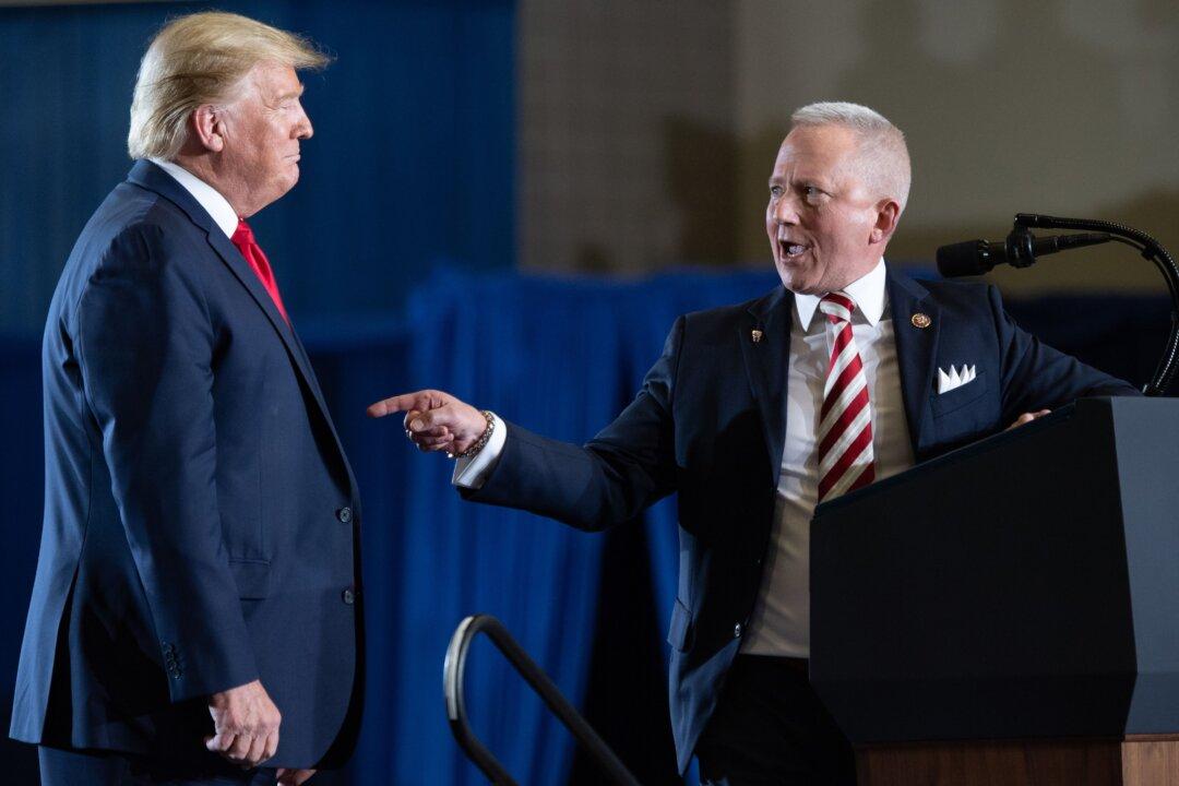 Jeff Van Drew Wins GOP Primary in New Jersey, Will Face Amy Kennedy