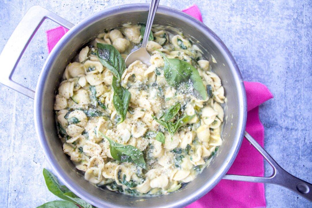 A Cheesy One-Pot Pasta to Use Up All That Zucchini