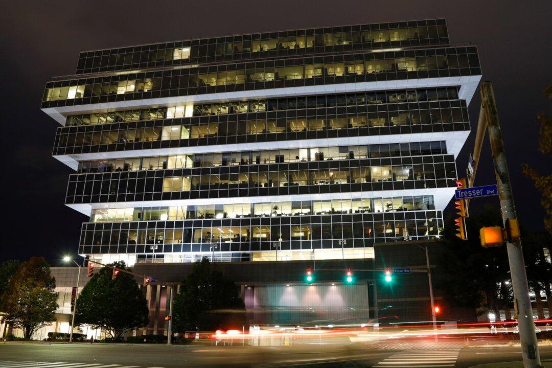 Lawyers Seek to Halt Purdue Pharma Political Contributions