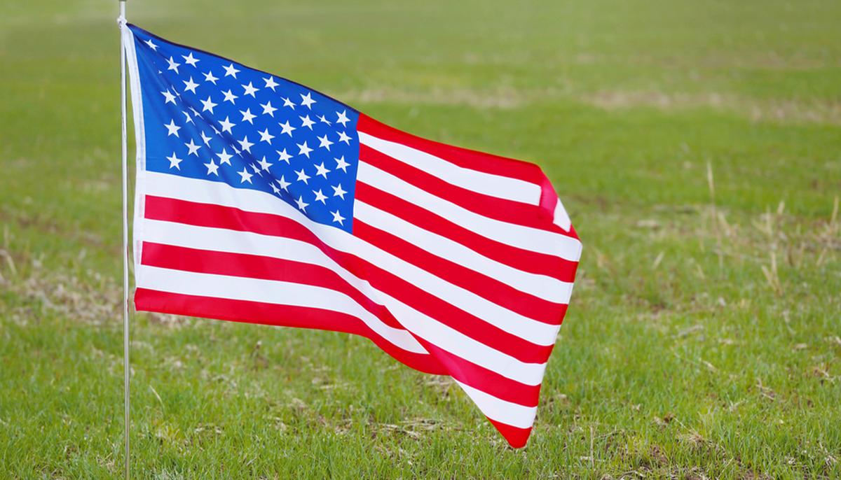 Thief Who Stole US Flags of Fallen Heroes From Church Returns Them With Note of Apology