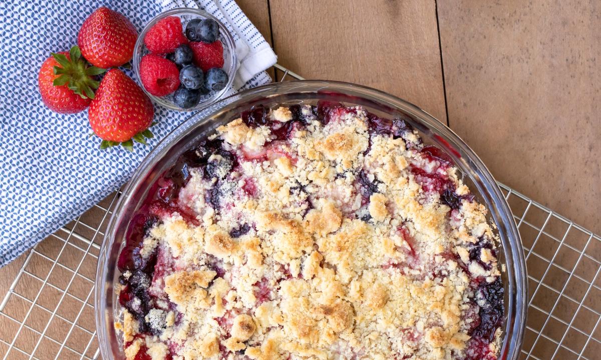 Triple Berry Crumble