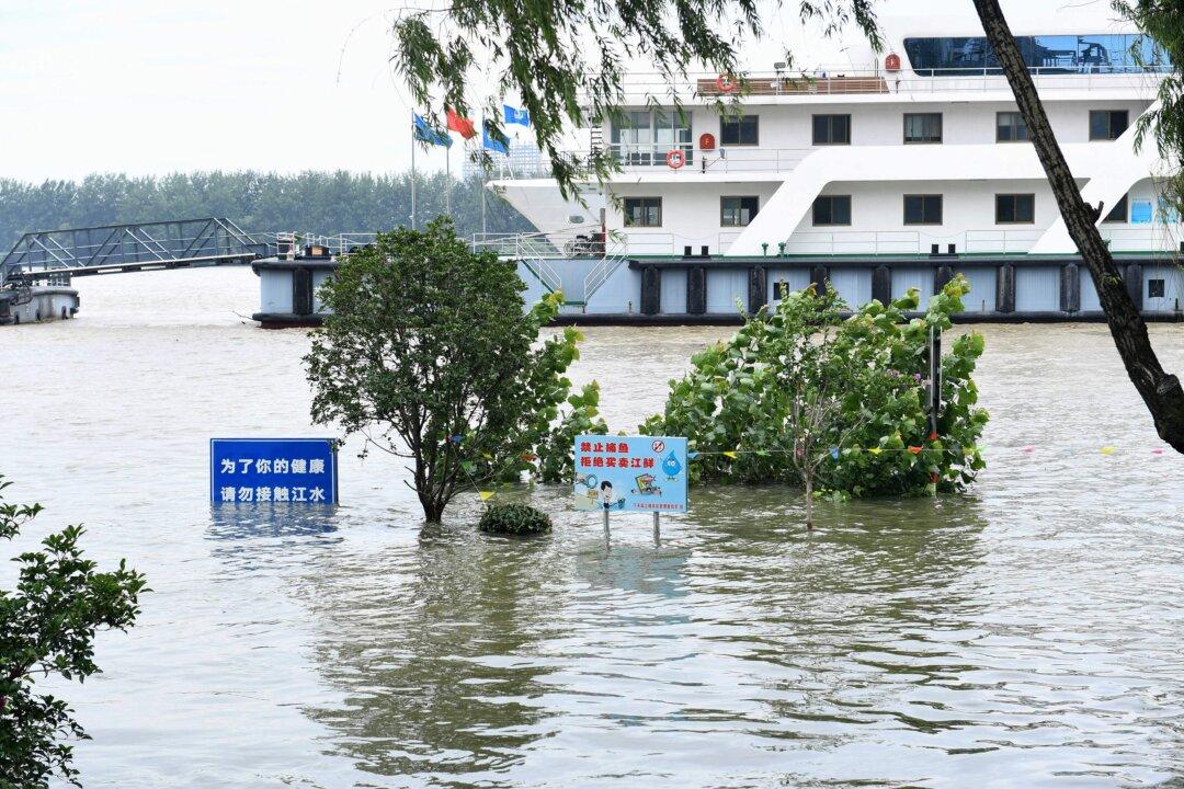 Flooding and Earthquakes Devastate Chinese Provinces, as Jiangxi Announces ‘Wartime’ Preparations