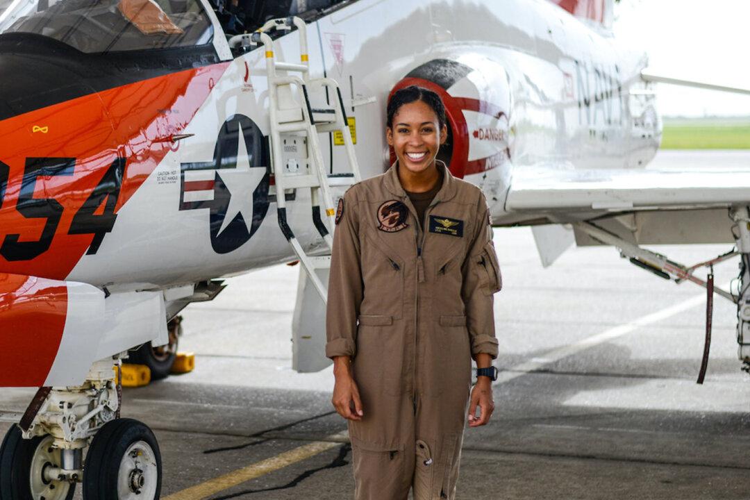 ‘Go Forth and Kick Butt’: Navy’s First Black Female Fighter Pilot Graduates, Is Set to Receive Her Wings