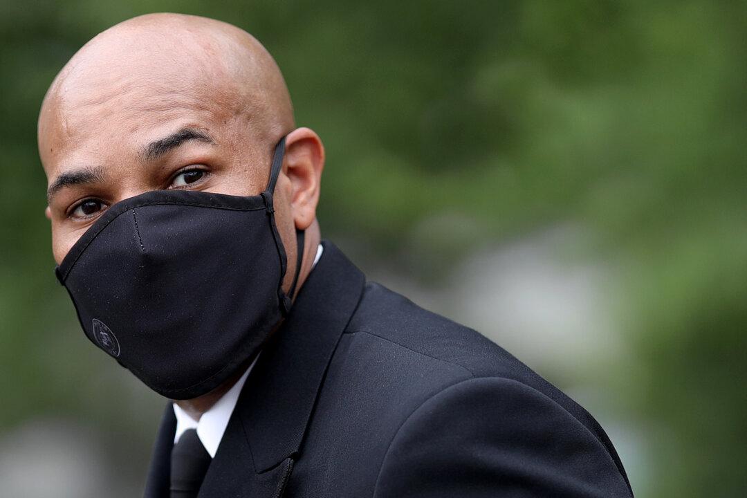 Surgeon General Defends Telling People Not to Buy Masks