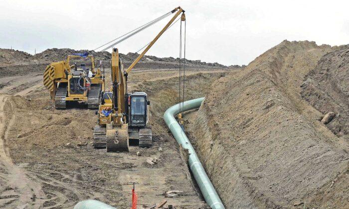 Federal Appeals Court Reverses Dakota Access Pipeline Shutdown Order
