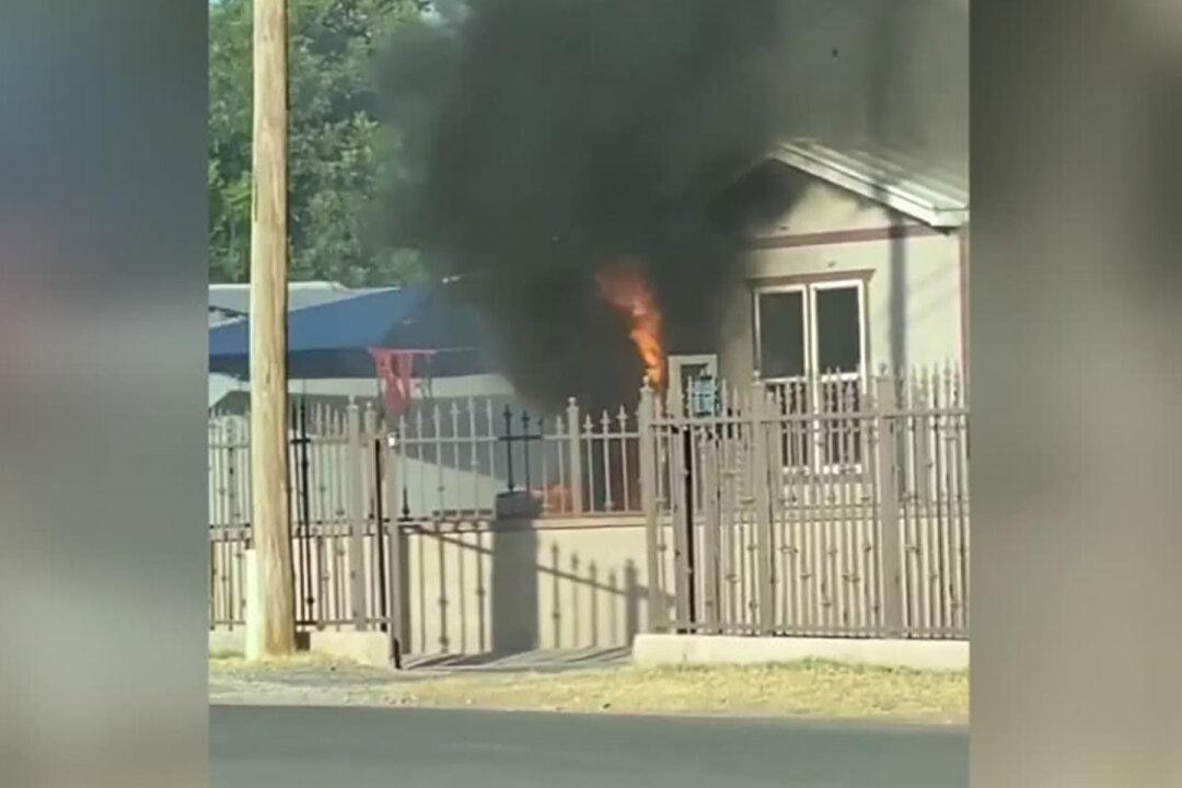 Texas Police Officer Runs Into a Burning Mobile Home and Saves an 8-Year-Old Boy
