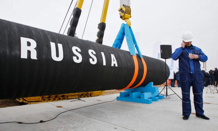 US Warns Firms It Stands Ready to Sanction Supporters of Russia’s New Gas Pipelines