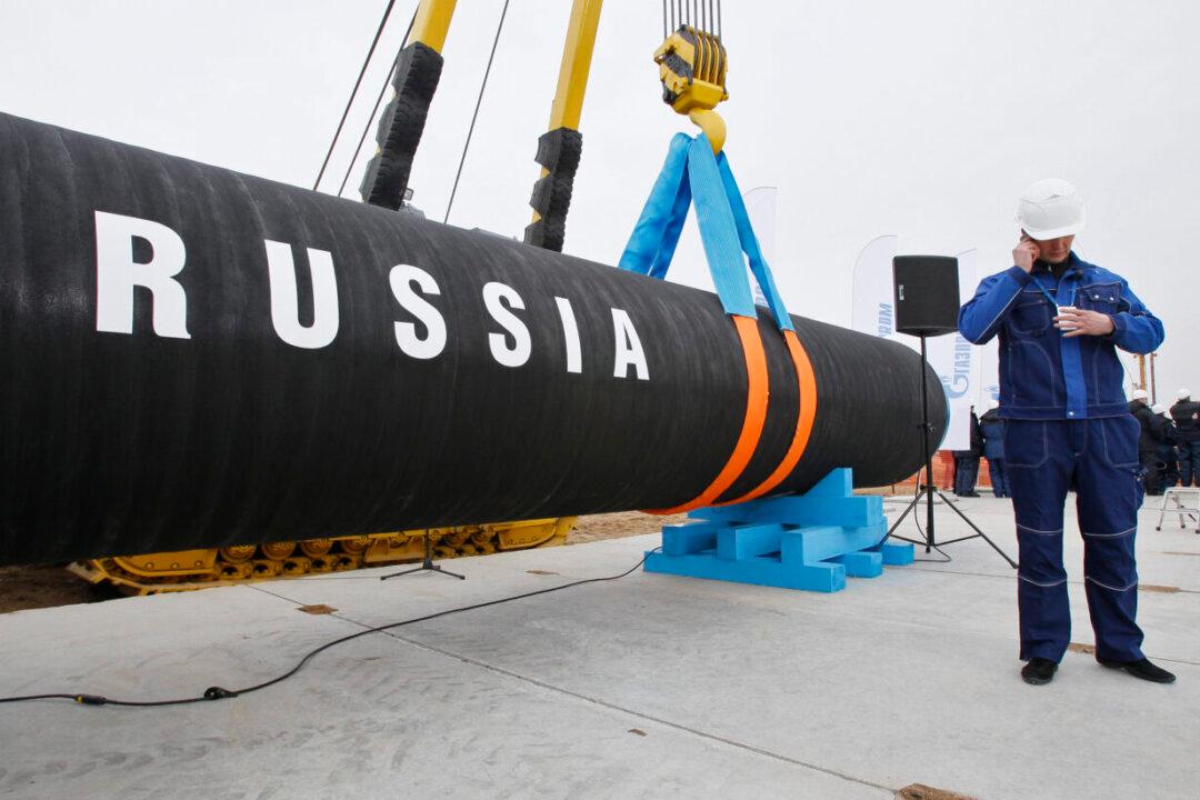 US Warns Firms It Stands Ready to Sanction Supporters of Russia’s New Gas Pipelines