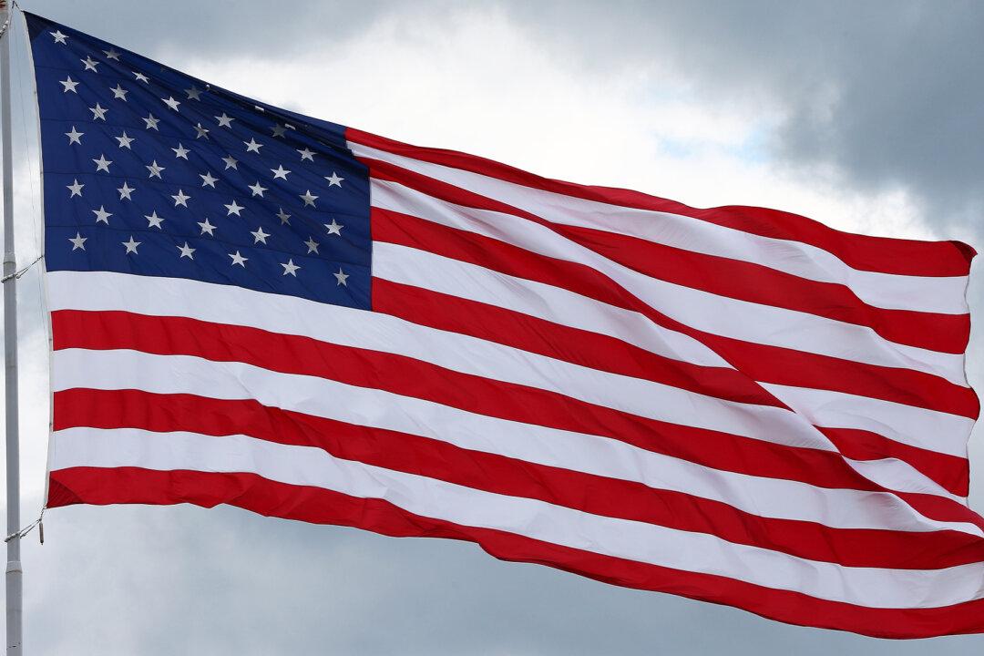 Caucuses Omit ‘Under God’ From Pledge of Allegiance During DNC