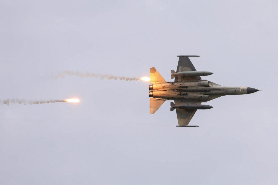 Taiwan Holds Drills to Beat Back Invasion Amid China Tensions