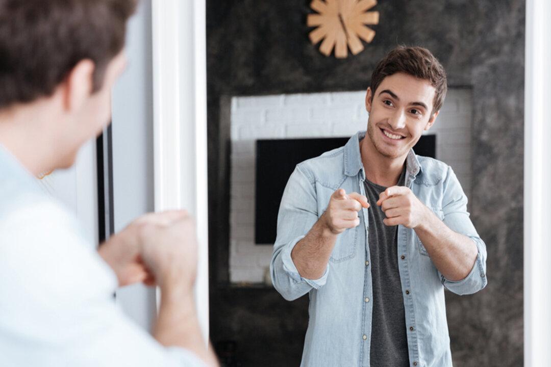 If You Talk to Yourself You Might Be a Genius–3 Ways Self-Talking Can Boost Your Mind