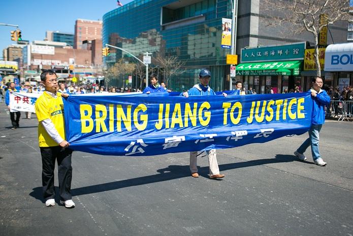 A parade in Flushing, New York, on April 25, 2015. (Benjamin Chasteen/The Epoch Times)