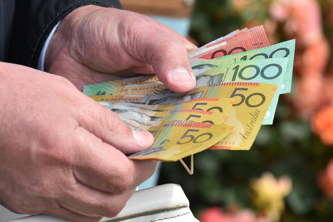 Saying No to a Cashless Society to Teach Children Proper Spending Habits