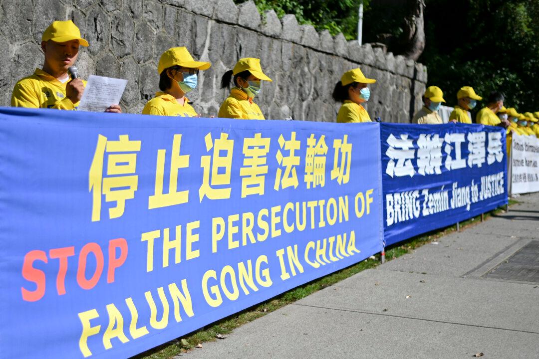 Group Urges Foreign Minister Joly to Ask for Release of Canadian Falun Gong Adherent, Others While in China