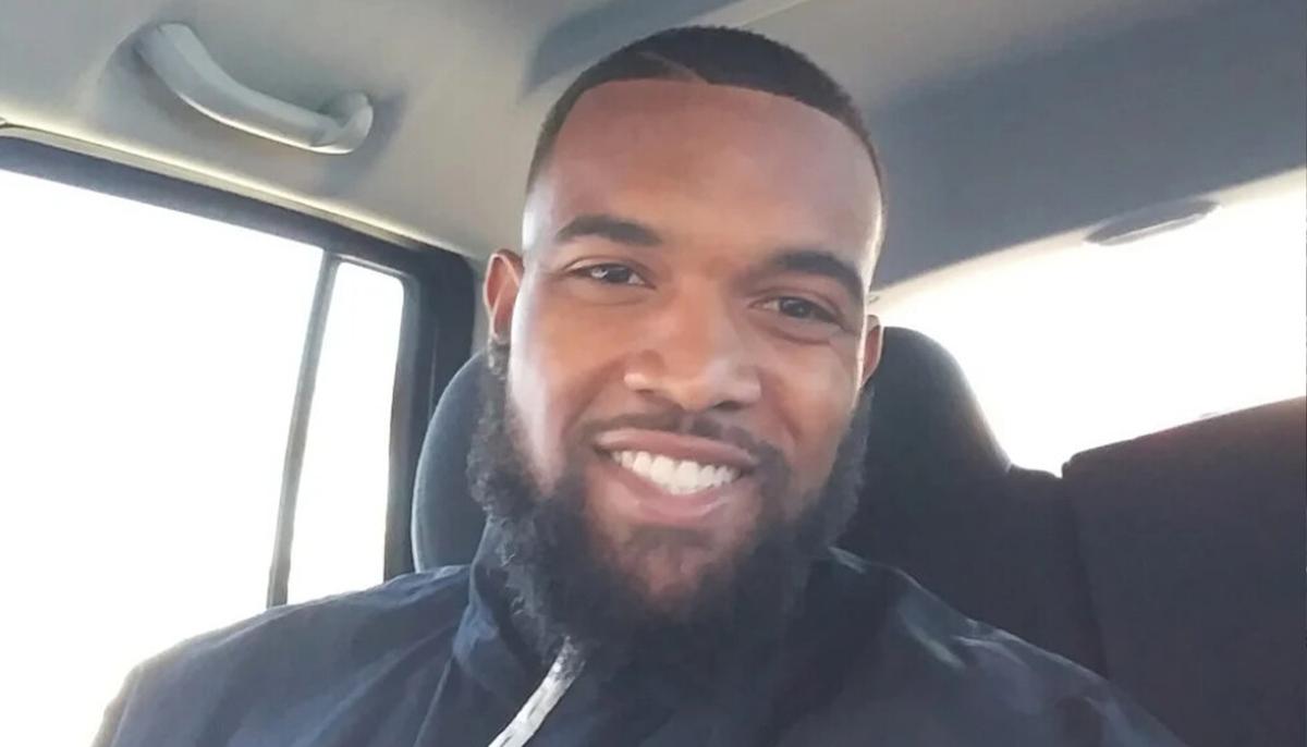 Former Wide Receiver Catches 3-Year-Old Boy Thrown From Burning Apartment Building