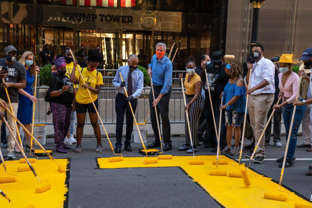 New York Police Want to Paint a ‘Blue Lives Matter’ Street Mural in New York City, Too