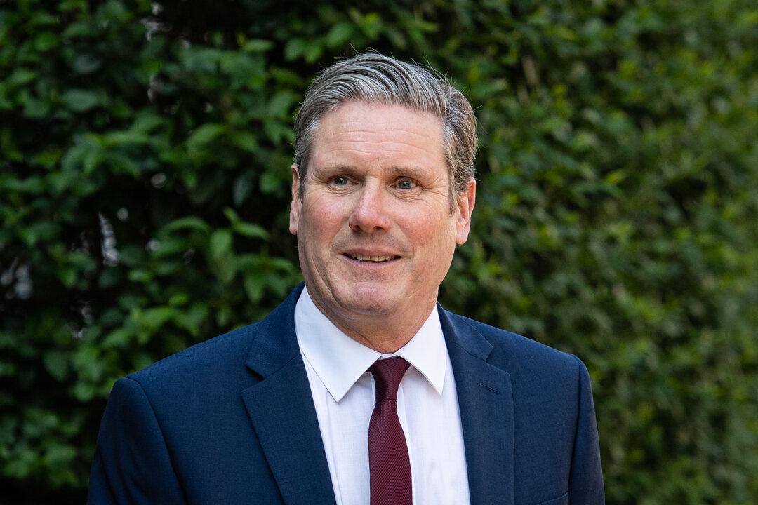 UK Labour Leader Keir Starmer Self-Isolates After Staff Member Tests Positive
