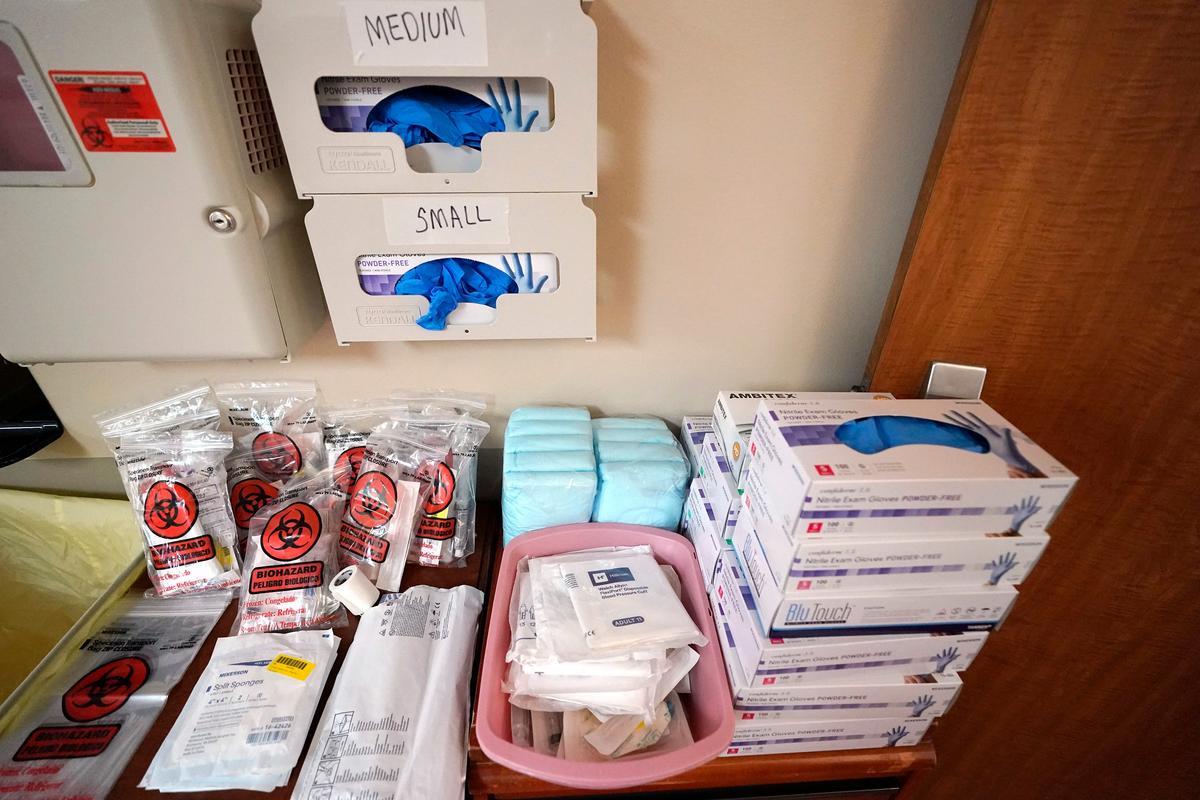 Tens of Thousands of Tons of Medical Waste Produced During COVID-19 Pandemic Threatens Health: WHO