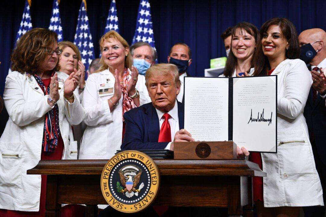 Trump Signs 4 Executive Orders to Lower Drug Costs