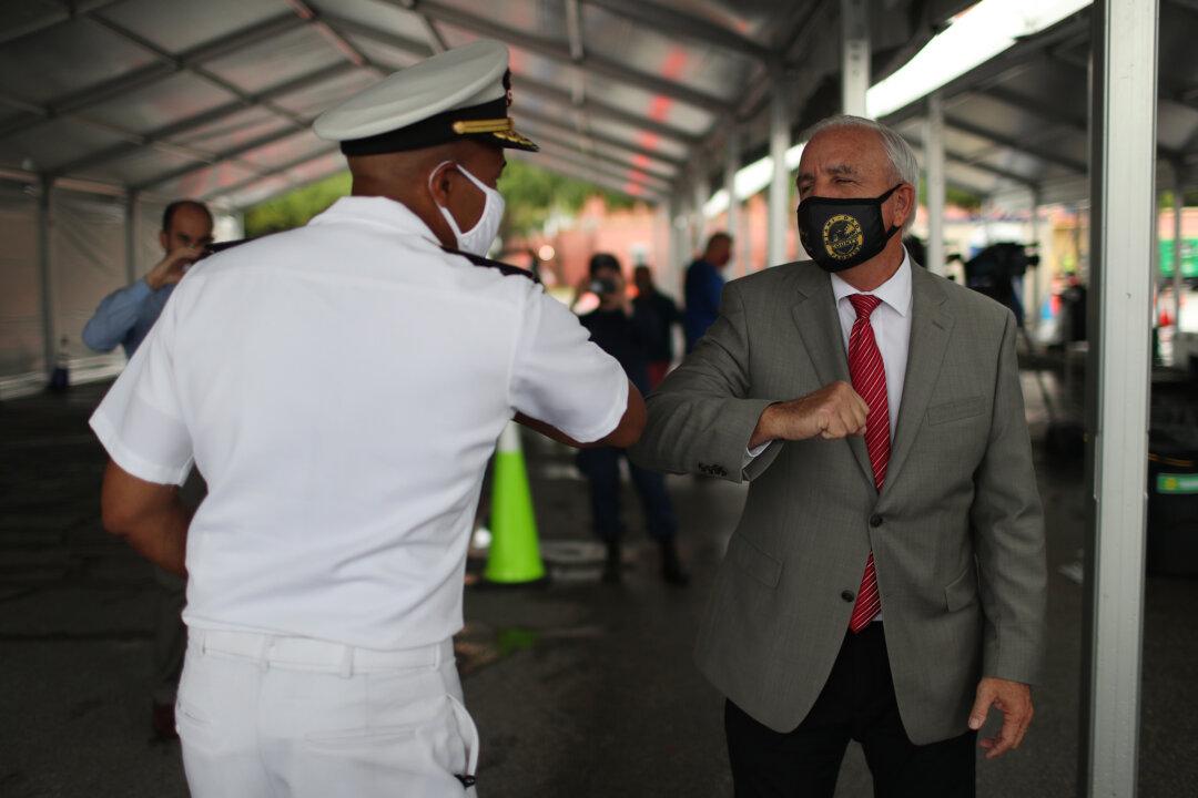 2 Florida Mayors Recommend Wearing Masks at Home