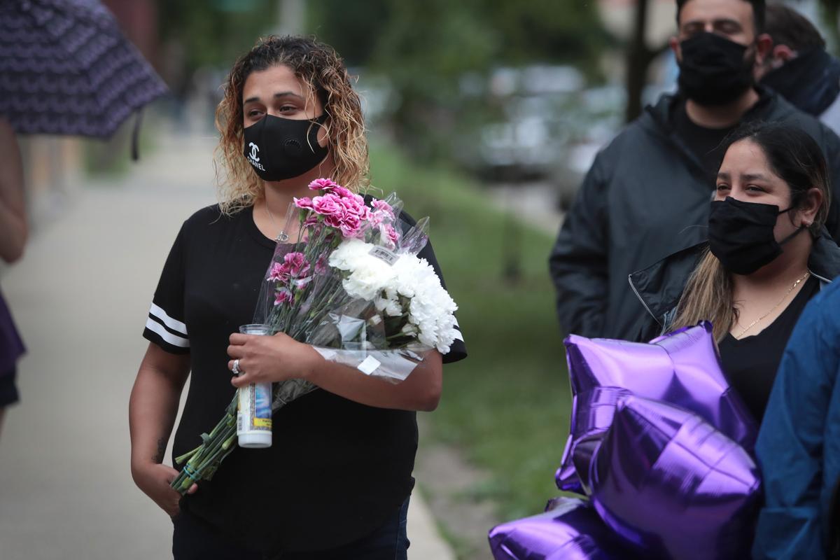 ‘Something Needs to Be Done’: Some Chicagoans Welcome Deployment of Federal Officers, Others Skeptical