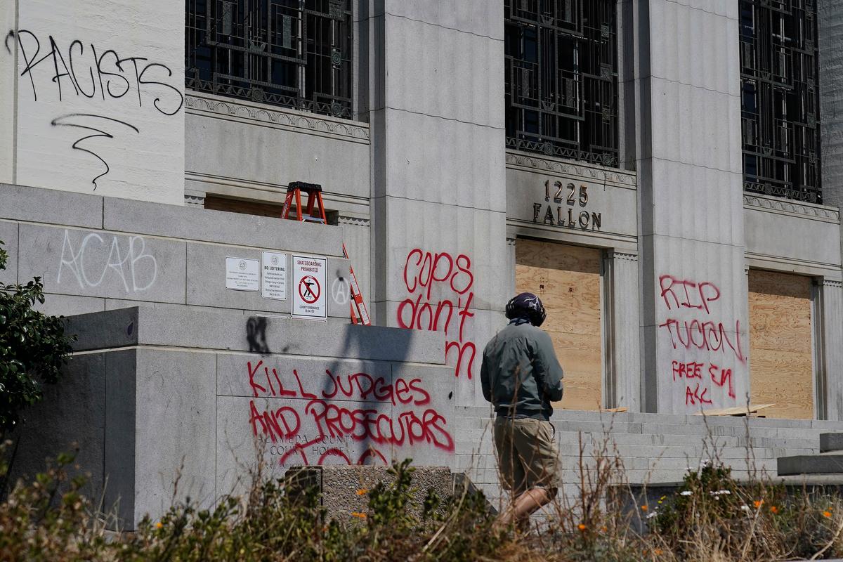 Newsom Announces $1 Billion Initiative to Clean California’s Streets